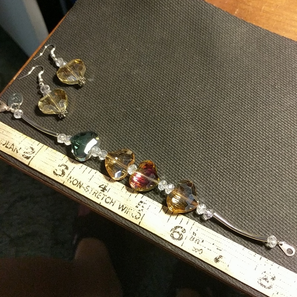 Bracelet and earrings